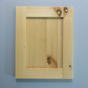 Knotty Alder, Solid Reversed Raised Panel, Shaker Inside Profile, Natural